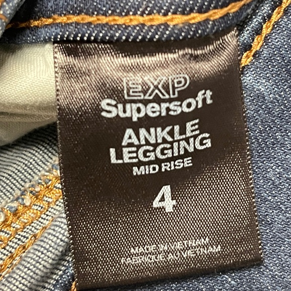 A5 - #259 Express dark blue jeans, super soft ankle leggins, size 4 - Picture 4 of 6